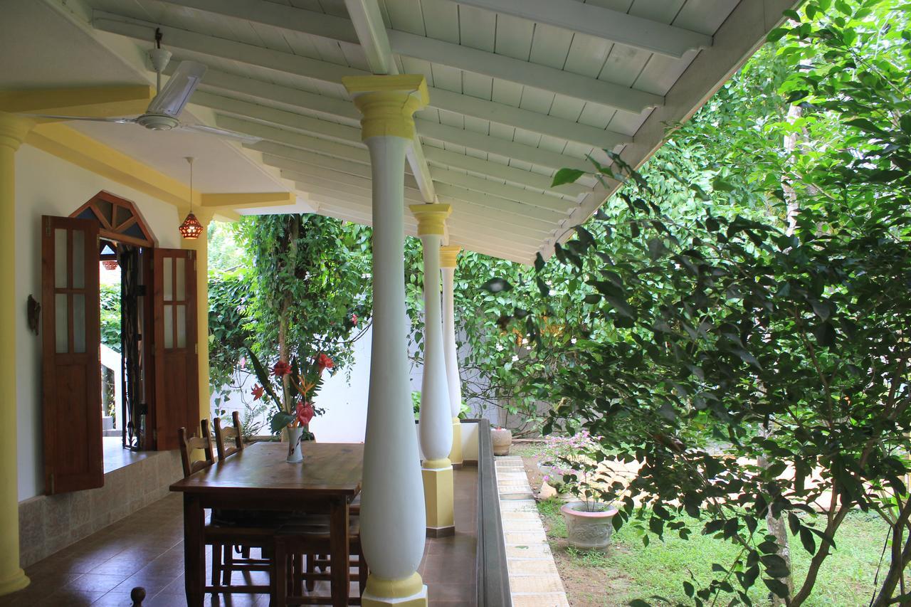 Dionis Villa Unawatuna Bagian luar foto
